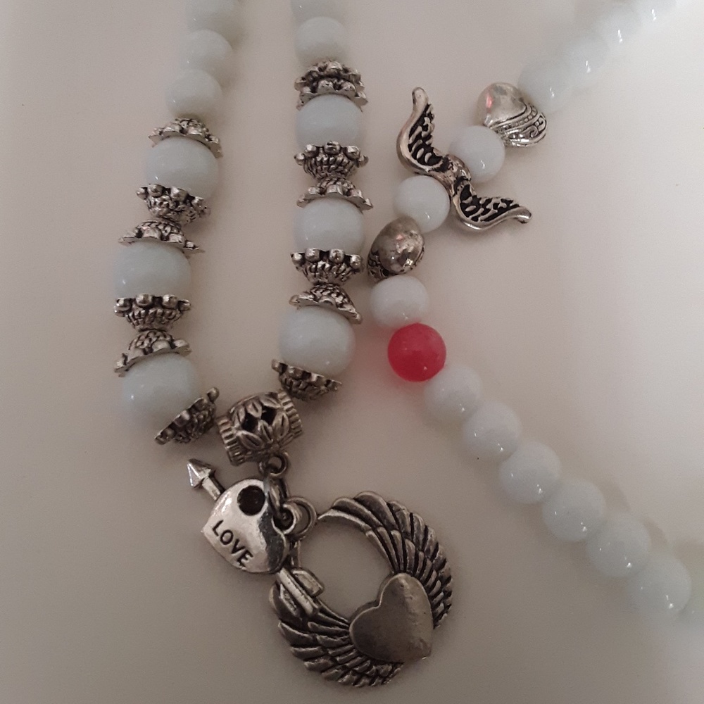 White n Red Glass Beads w Angel Wings & Love Hearts Charm Stretch Bracelet New